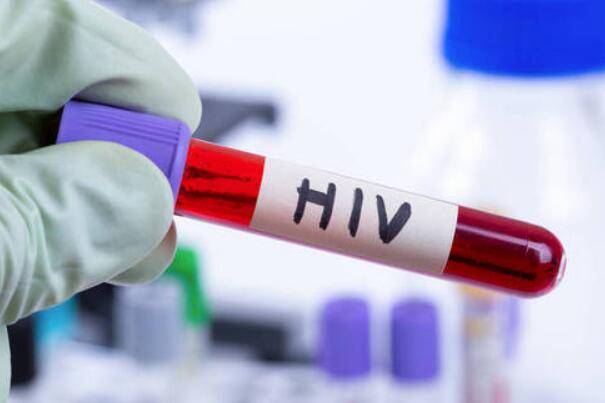 为何孕妇在第三个月检查hiv抗体时容易查出艾滋病毒？