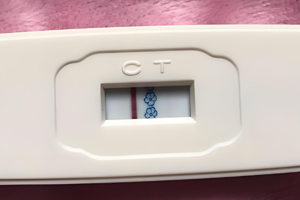 大卫验孕棒一杠一花解读，除了怀孕还有这几种可能性